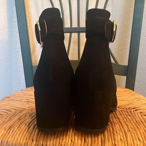 Ron White Leather/Suede Booties SZ 7.5 Eur 37.5. NWT Gold Buckle, side zip. Cute - Picture 6 of 8